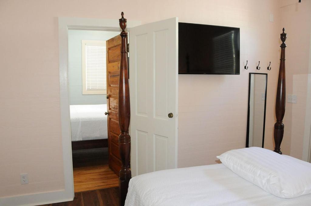 The Porch On Frances Inn - Adults Exclusive Key West Room photo